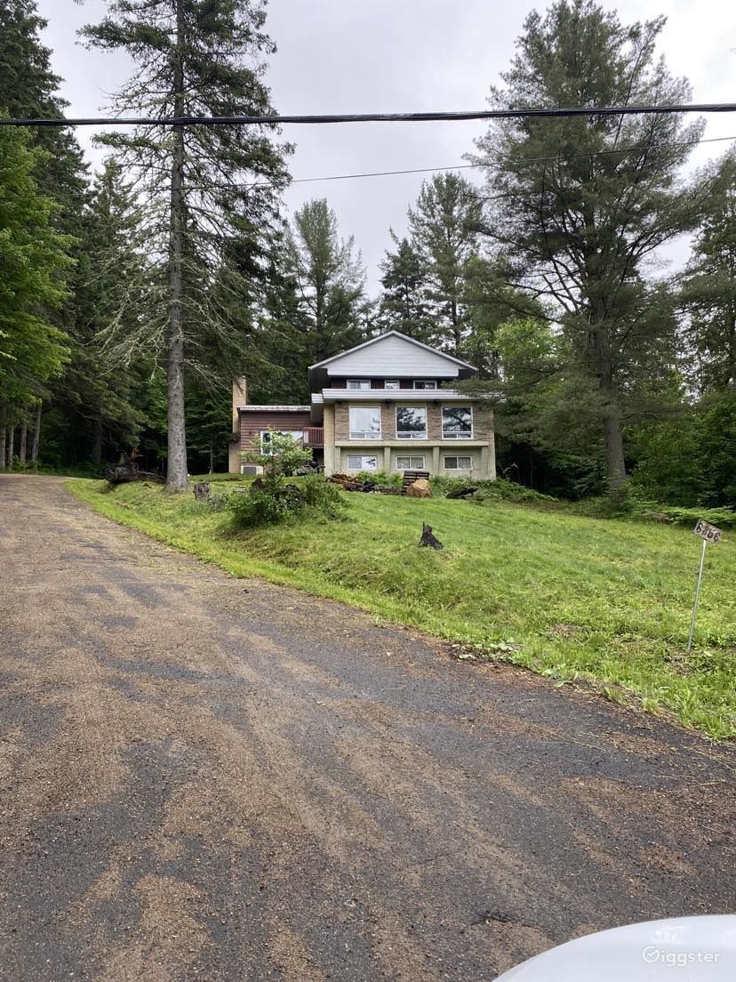 Private Laurentian House Rent this location on Giggster
