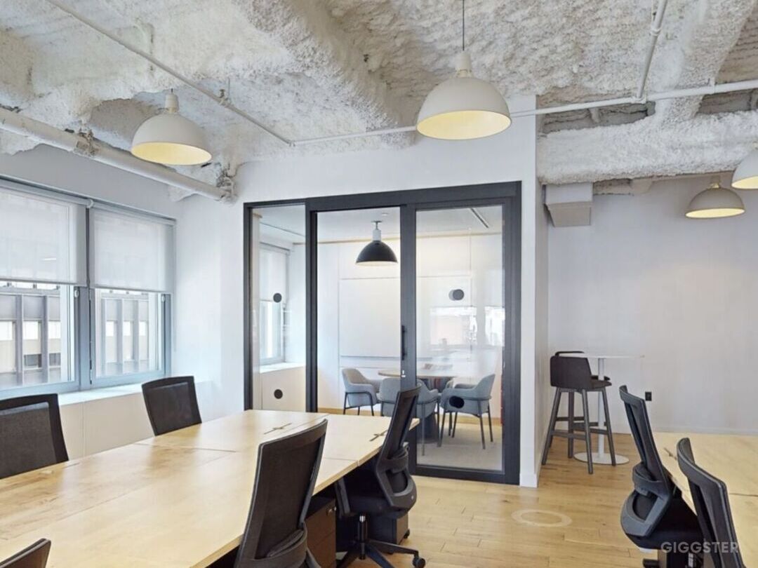 Window Office Space Photo 2