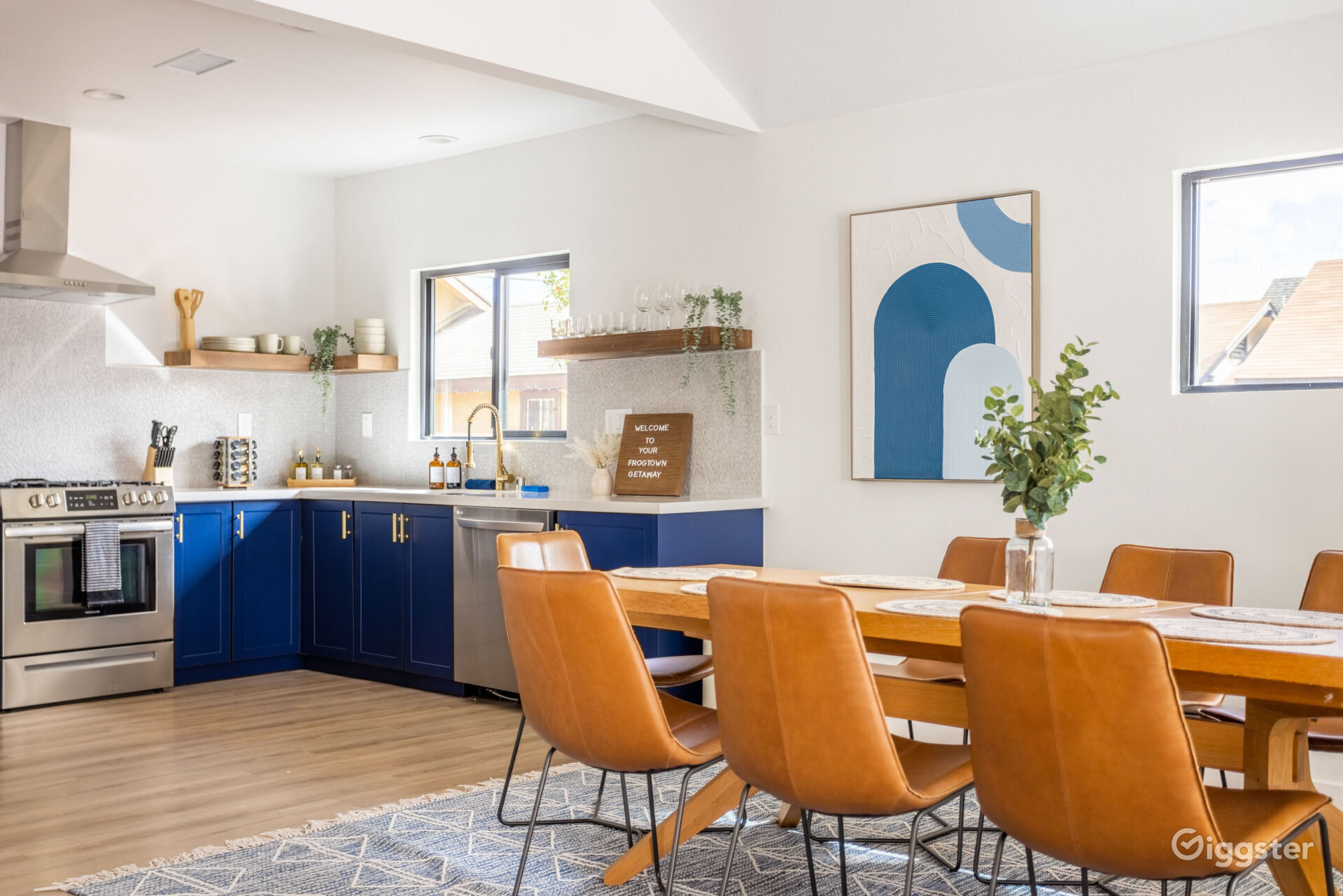 Creative Oasis Frogtown MidCentury Home Rent this location on Giggster