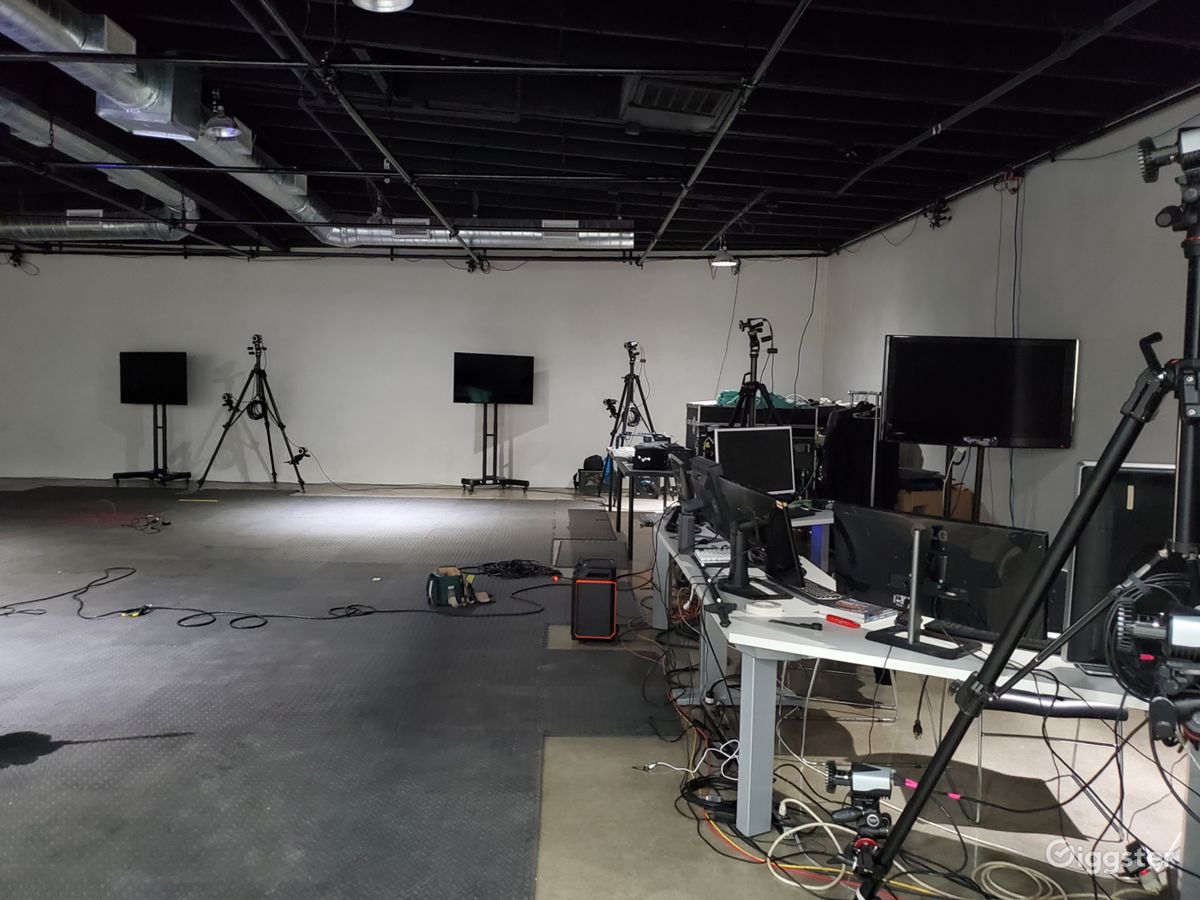 *NEW BURBANK DIGITAL VR & RECORDING STUDIOS Rent this location on