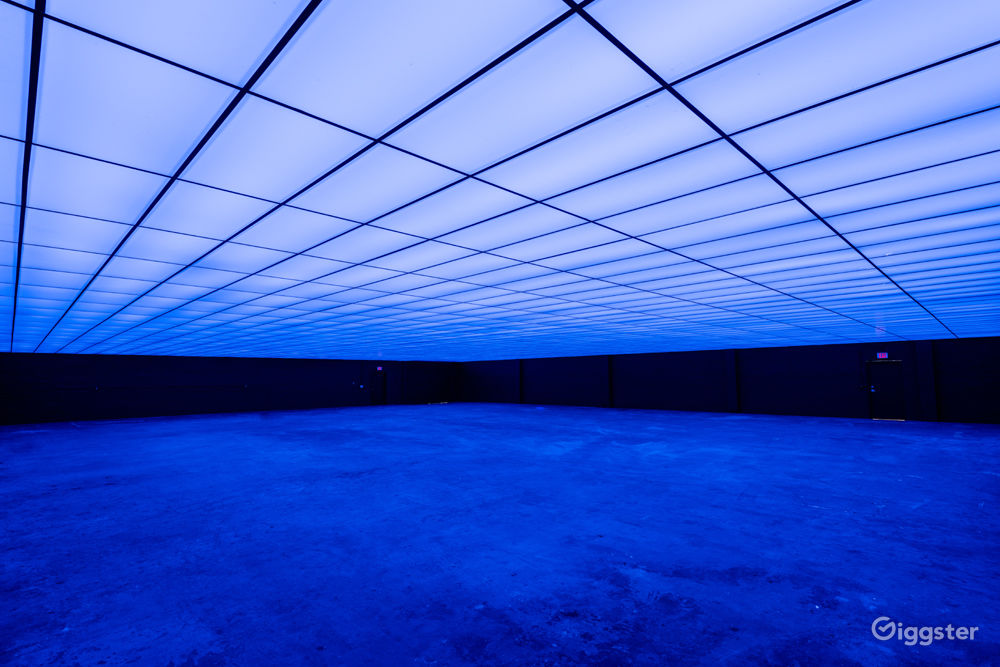 Light Box Garage Rent this location on Giggster