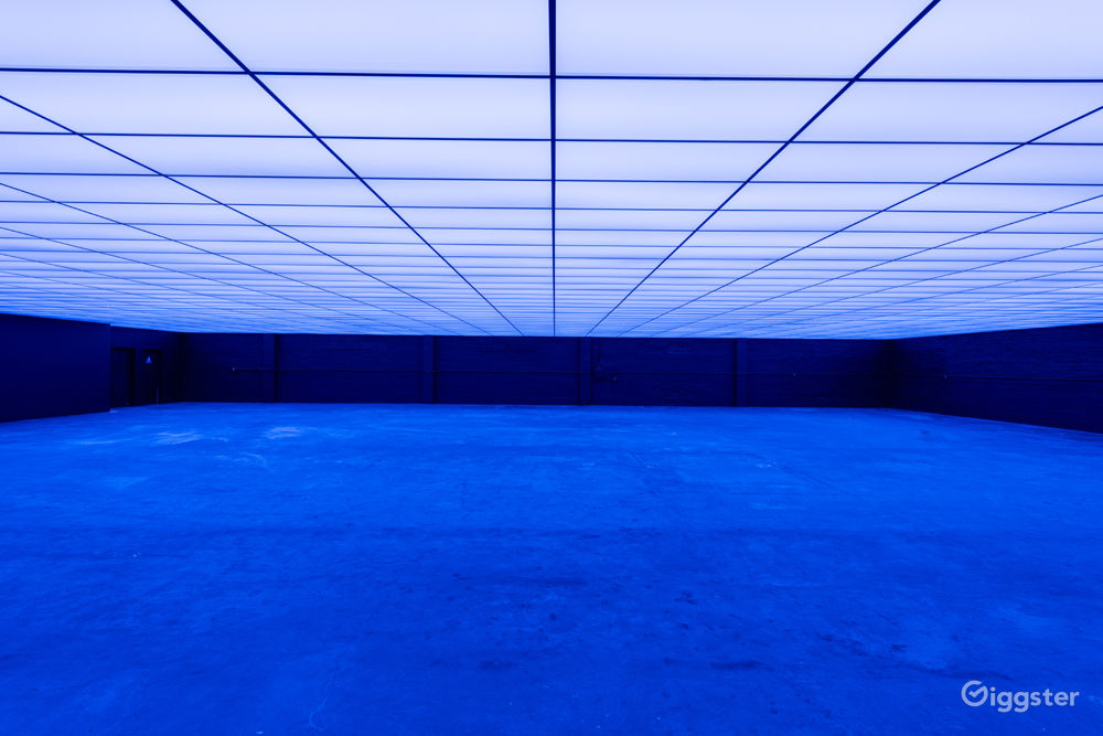 Light Box Garage Rent this location on Giggster