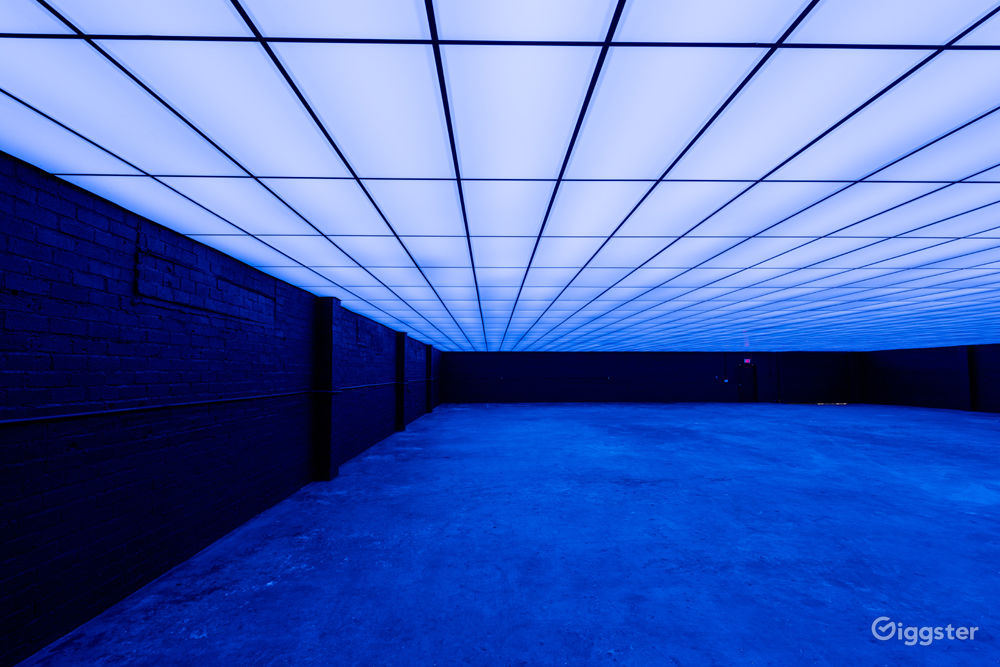 Light Box Garage Rent this location on Giggster