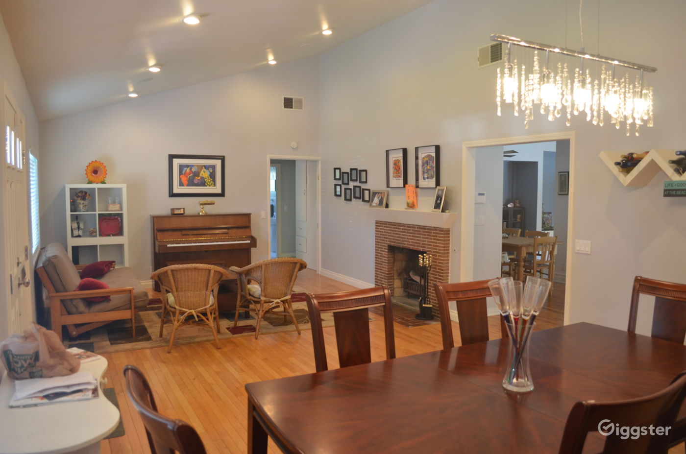 Single Story contemporary in Midvale Estates Rent this location on