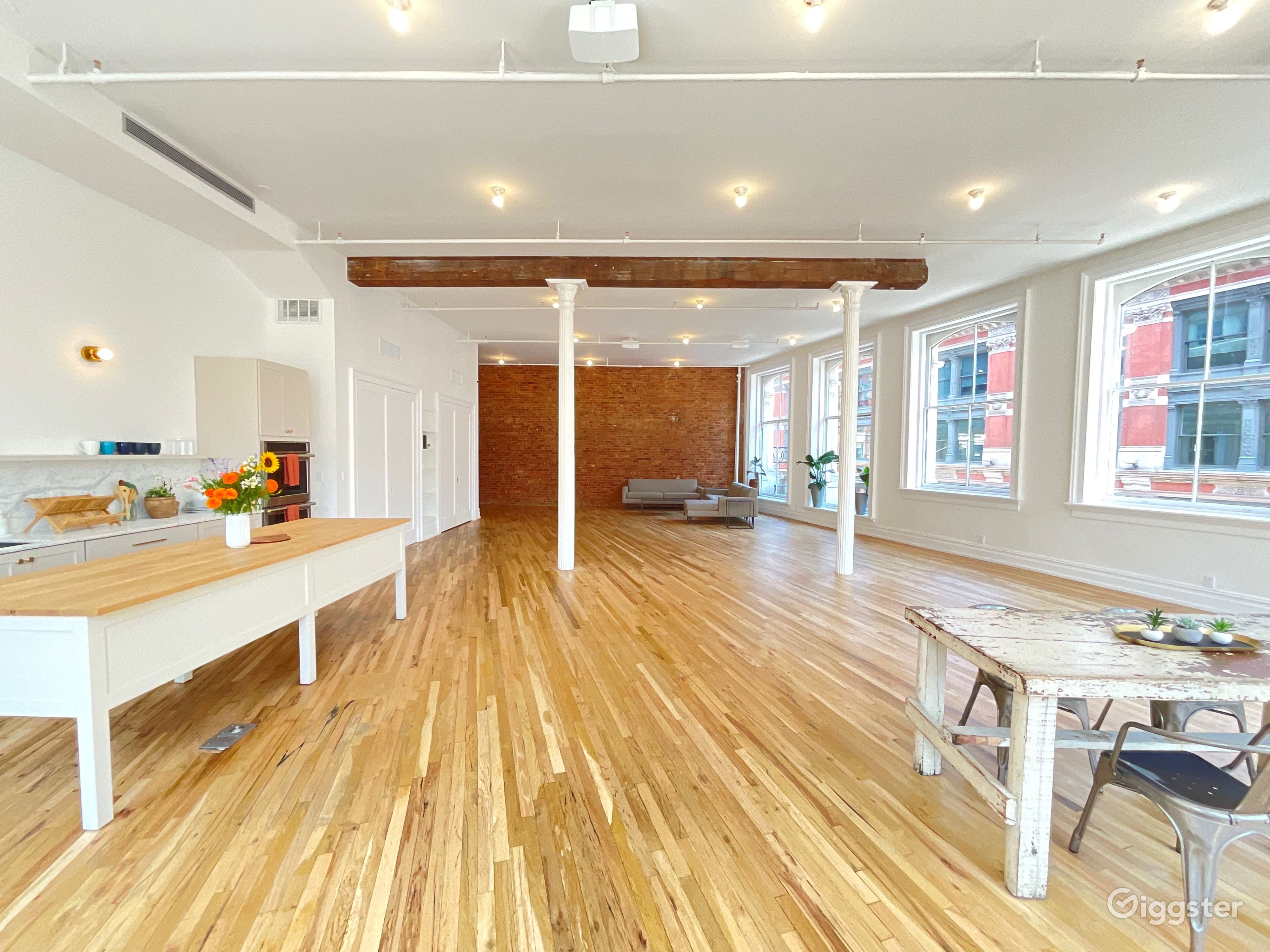 Sunny Corner Loft with Open Kitchen Rent this location on Giggster