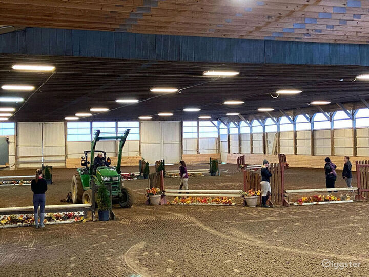 Large Equestrian Arena Rent this location on Giggster