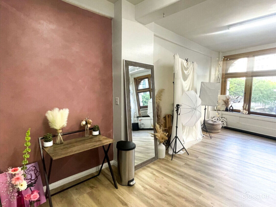 Image showcasing Downtown Loft with Industrial Design | Rent this location on Giggster