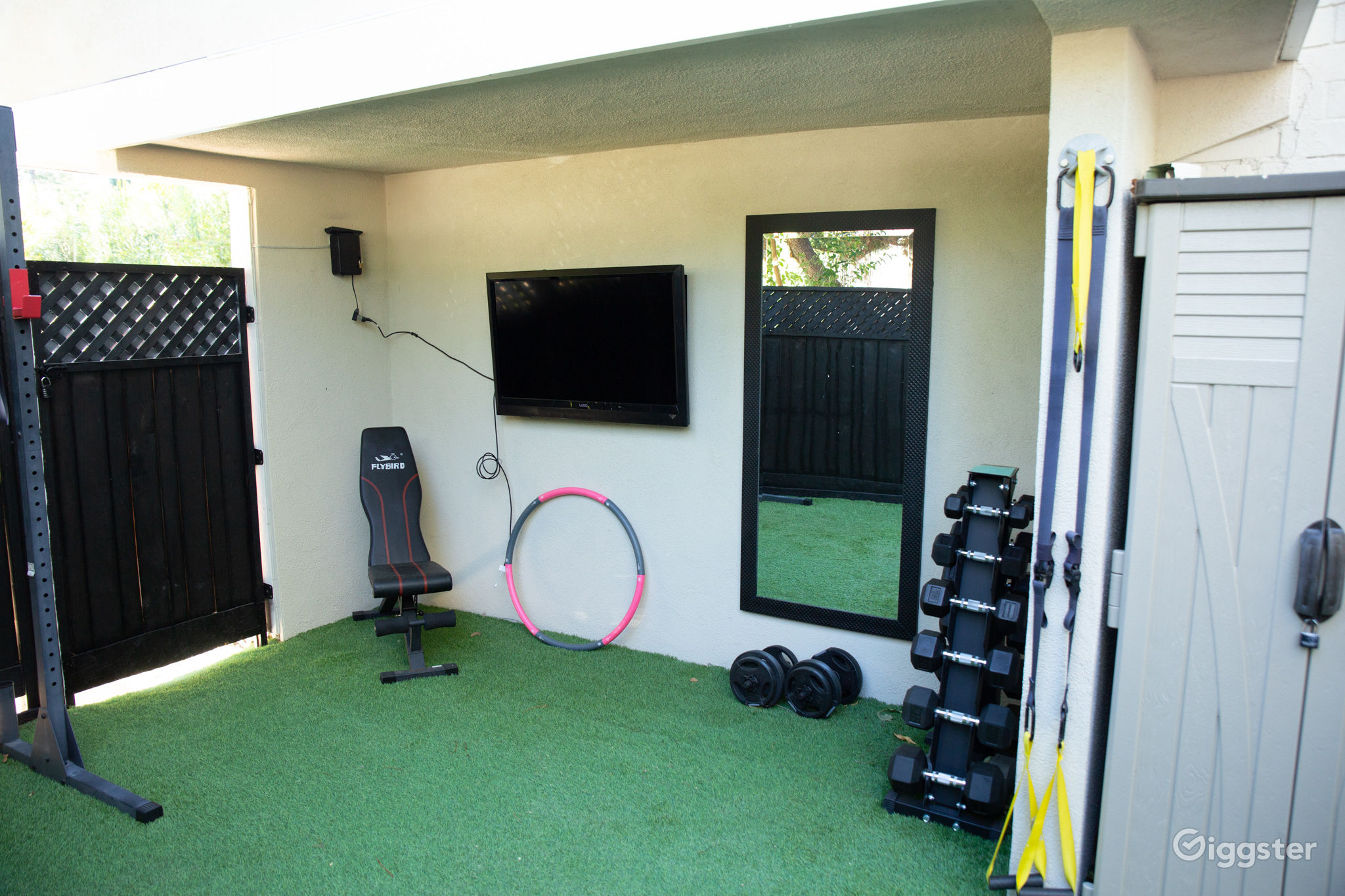 Woodland Hills ranch style home with amazing yard! Rent this location