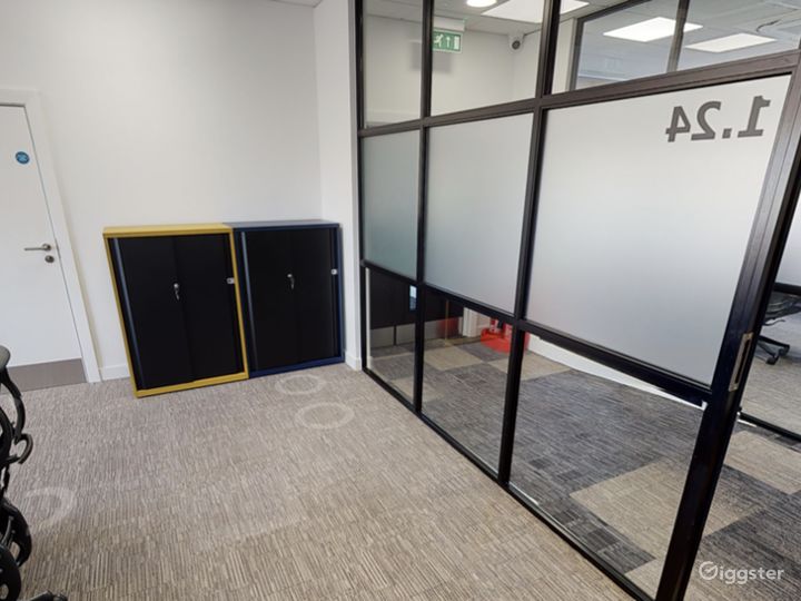 First Floor Office Space for Sessions Rent this location on Giggster