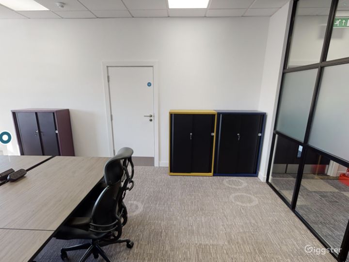 First Floor Office Space for Sessions Rent this location on Giggster