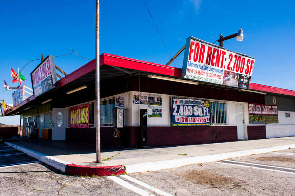 HiDesert FilmingPearblossom Square Shopping Cntr Rent this location