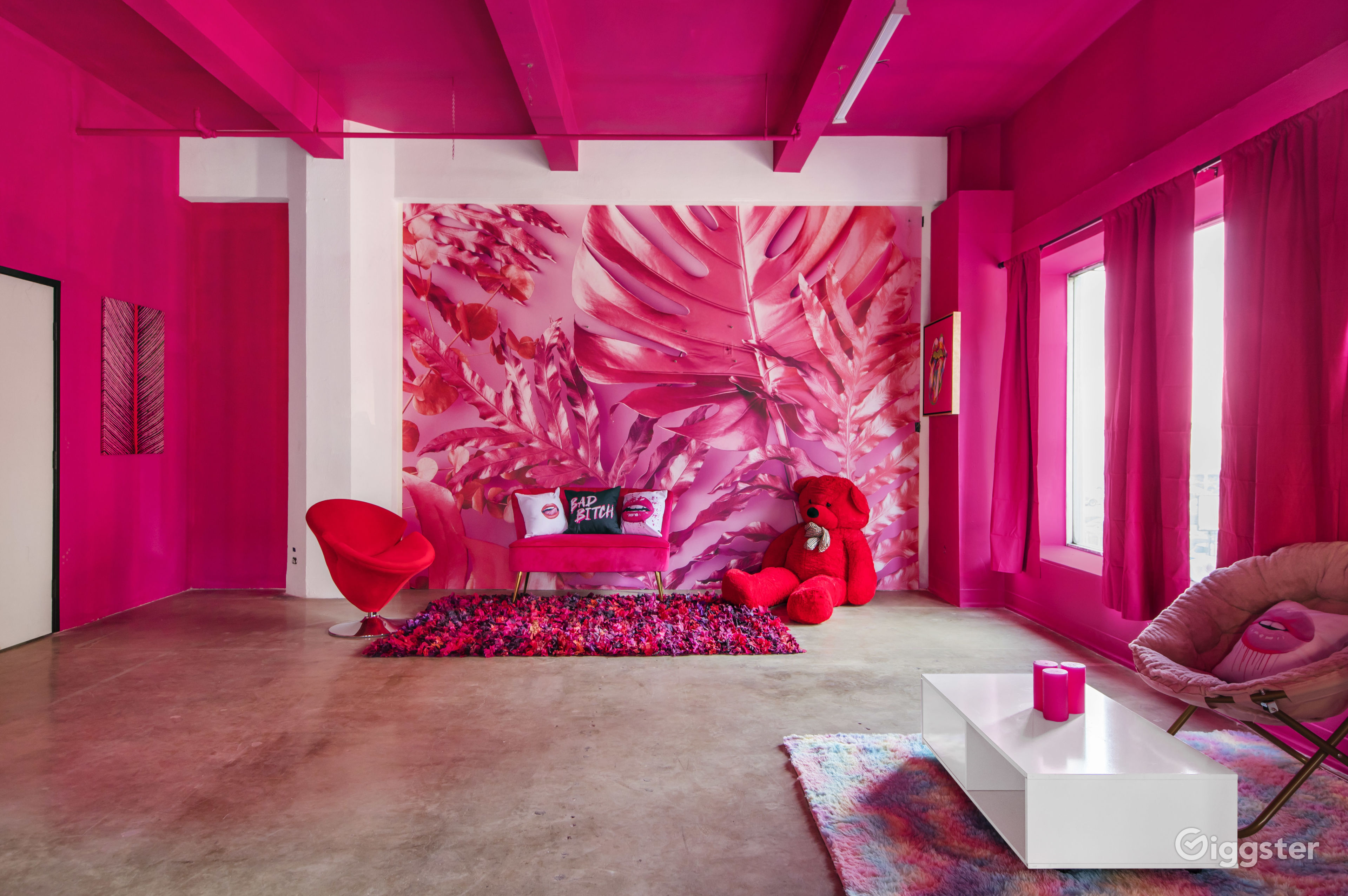 Neon Pink Vintage Floral Theme Photo Studio | Rent this location on ...