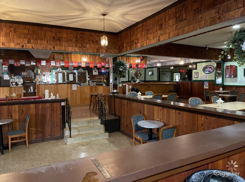 Rustic Hamilton POOL/BILLIARDS Bar Rent this location on Giggster