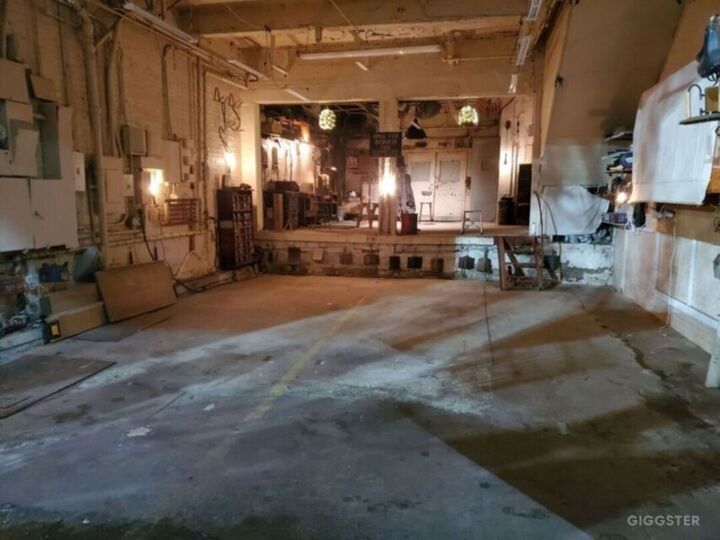 Loading Docks Fish Smoked Fish Warehouse - Garage, Loading dock | Rent this location on ...