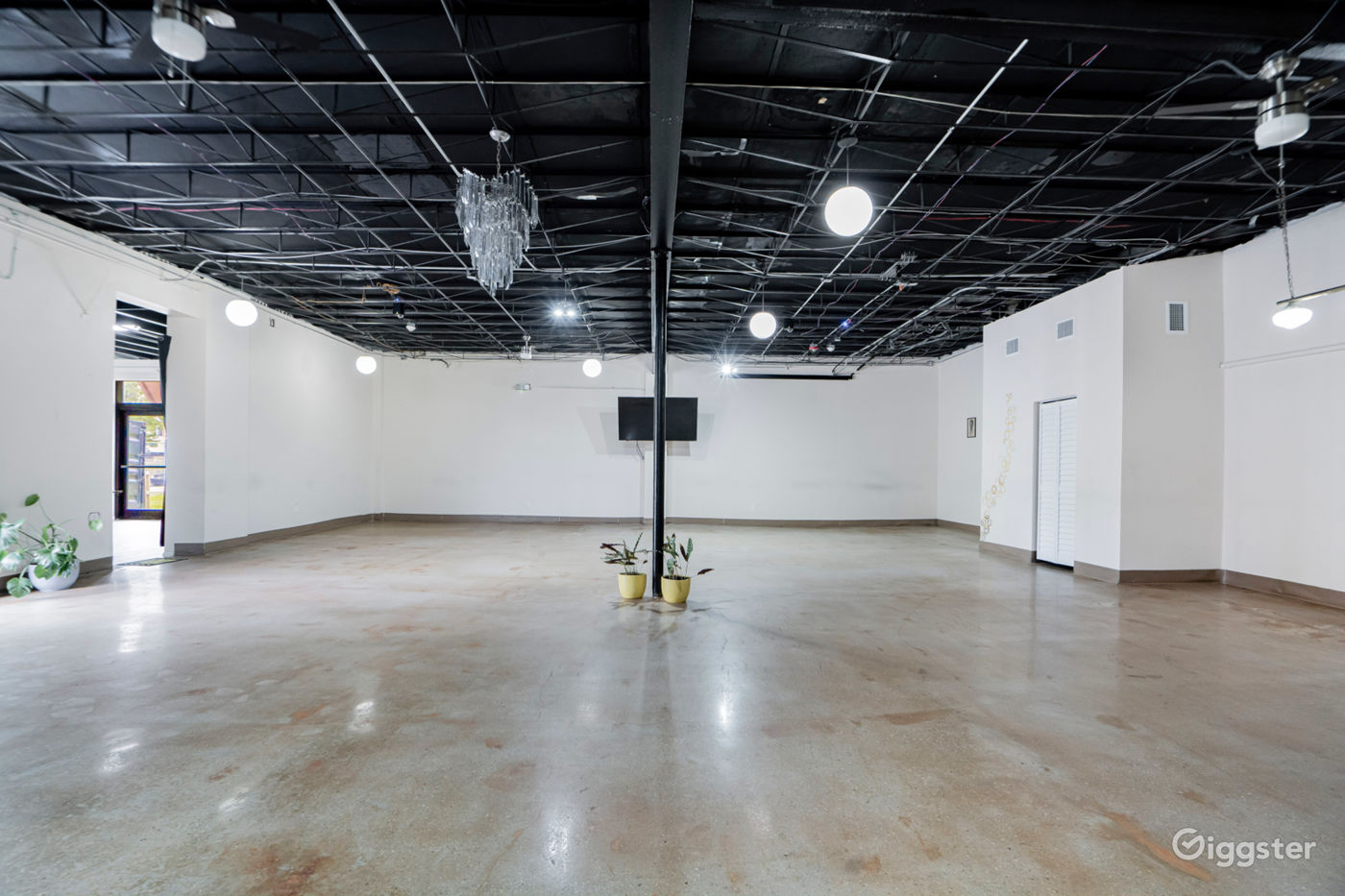 Open Canvas Area Location Rent this location on Giggster