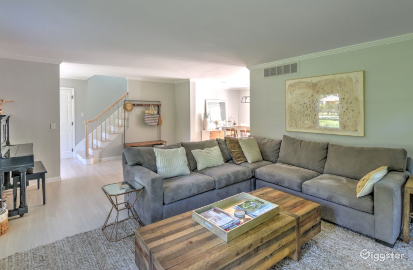 Gould Street Traditional Rent this location on Giggster