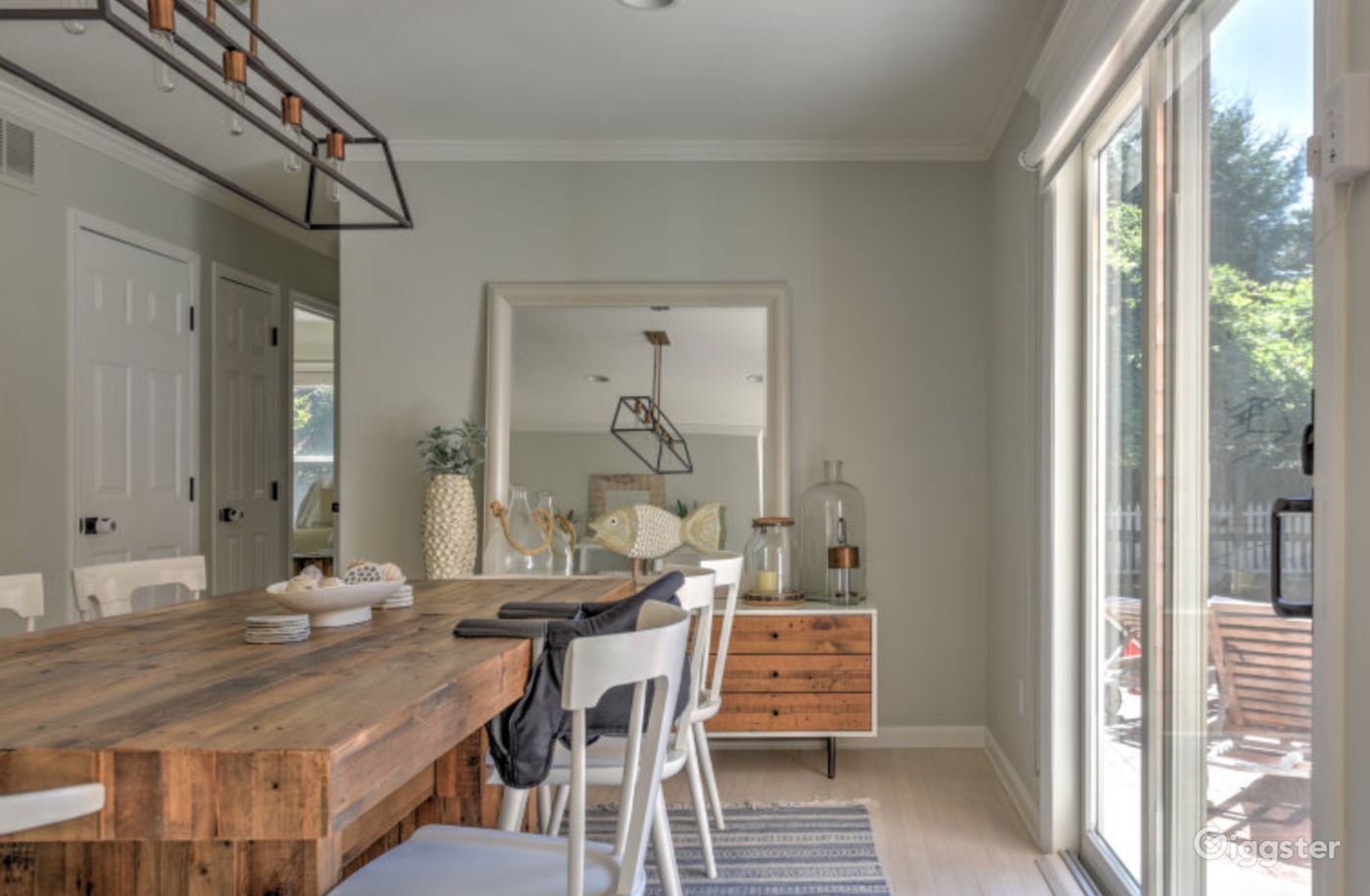 Gould Street Traditional Rent this location on Giggster