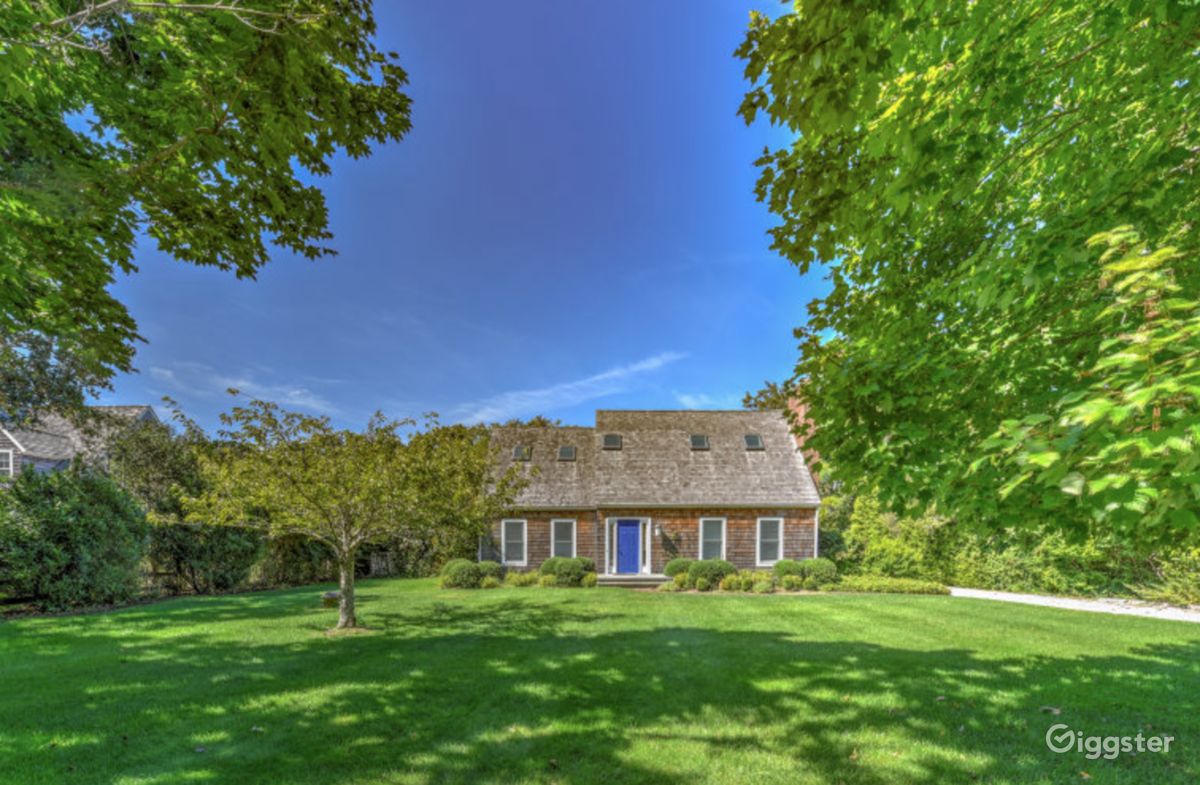 Gould Street Traditional Rent this location on Giggster