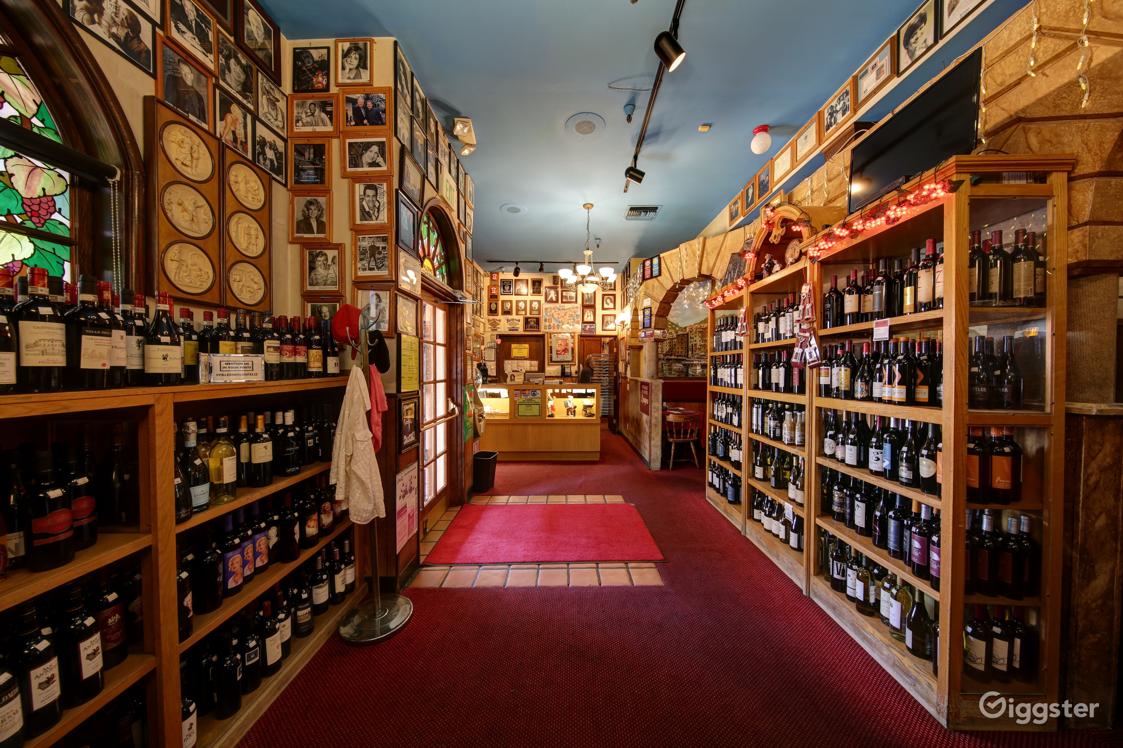 Authentic Italian Restaurant Rent this location on Giggster