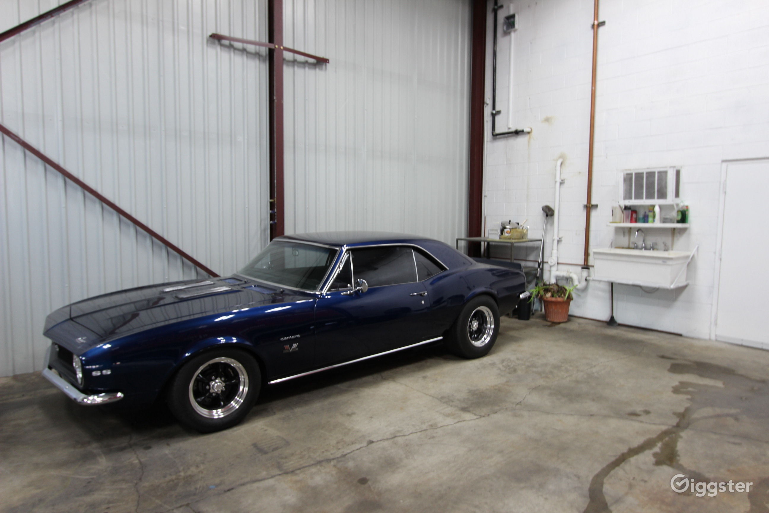 Muscle Car Garage Rent this location on Giggster