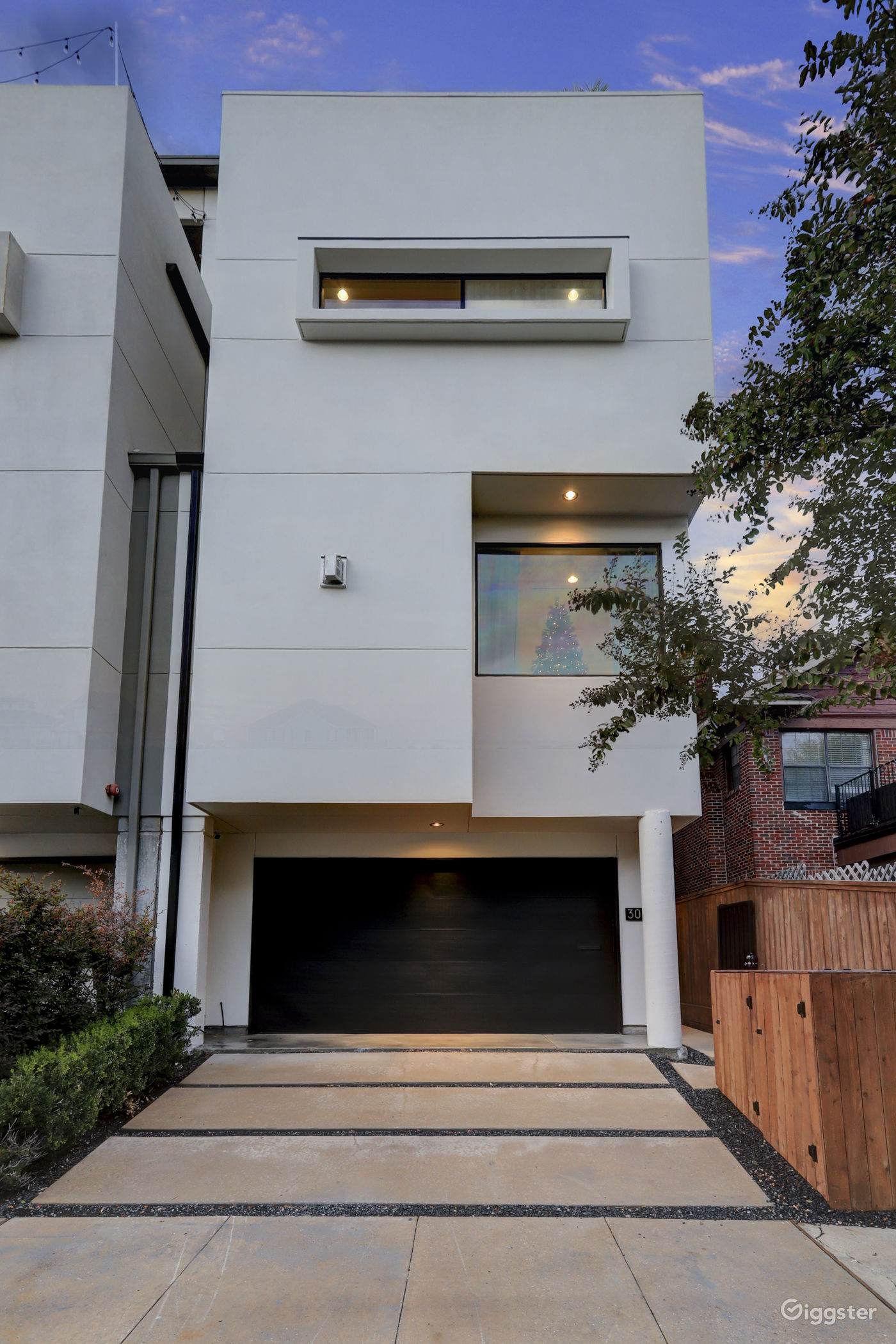 Luxurious Montrose 4000+ sqft Townhome w/ Stunning Skyline Views Rent