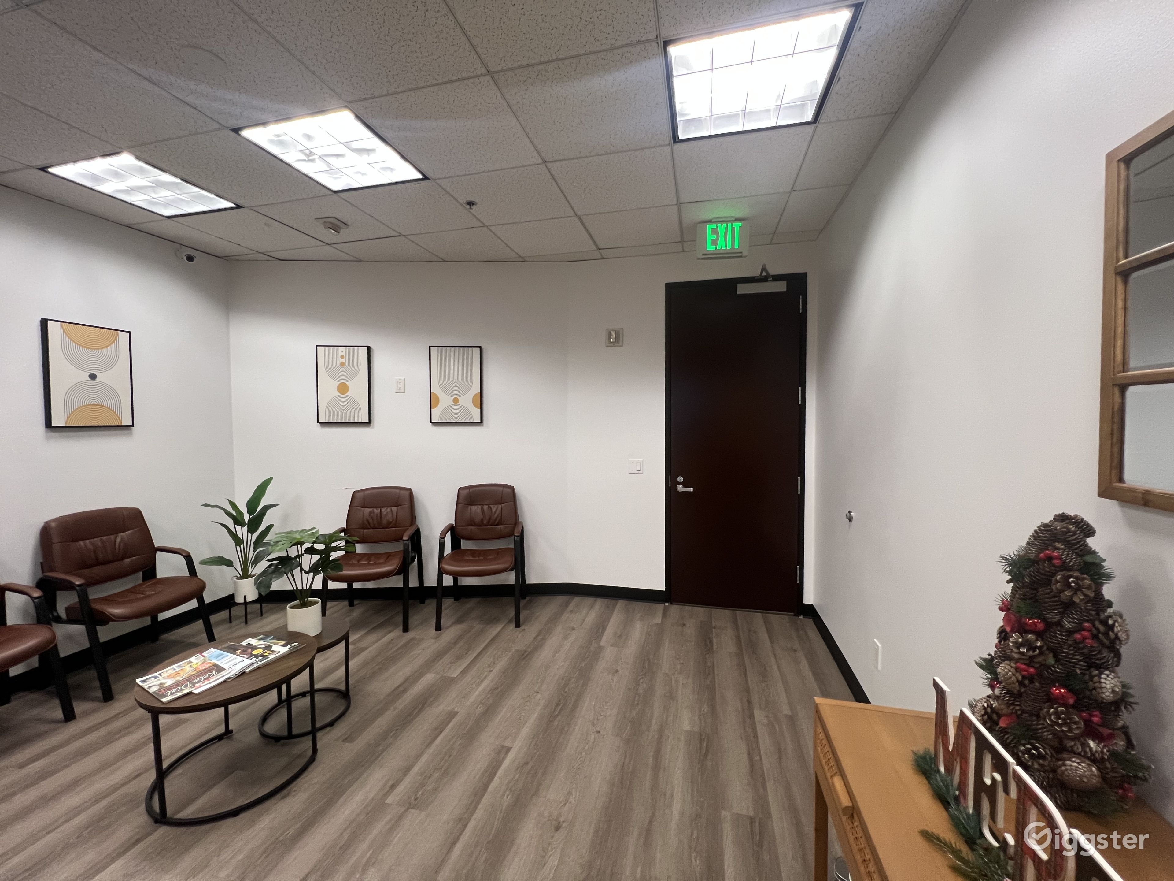 Huge doctors and medical offices | Rent this location on Giggster