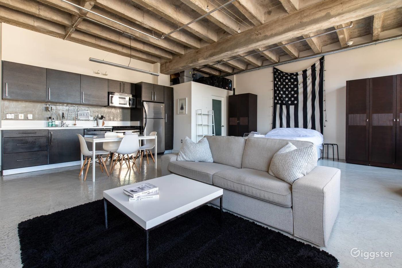 Downtown Los Angeles Studio Loft Rent this location on Giggster