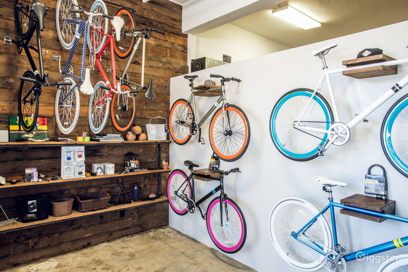 Local Venice Bicycle Shop Rent this location on Giggster