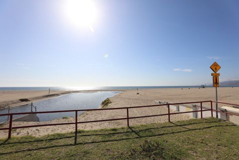 Will Rogers State Beach | Lifeguard Towers 17-18 Photo 60