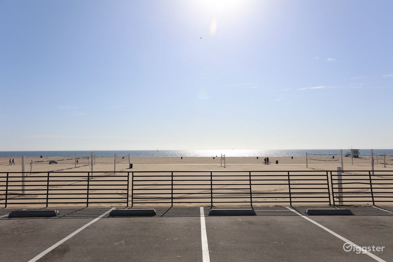 Will Rogers State Beach | Lifeguard Towers 17-18 Photo 3