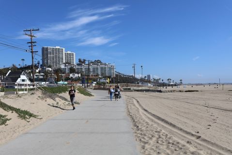Will Rogers State Beach | Lifeguard Towers 17-18 Photo 58