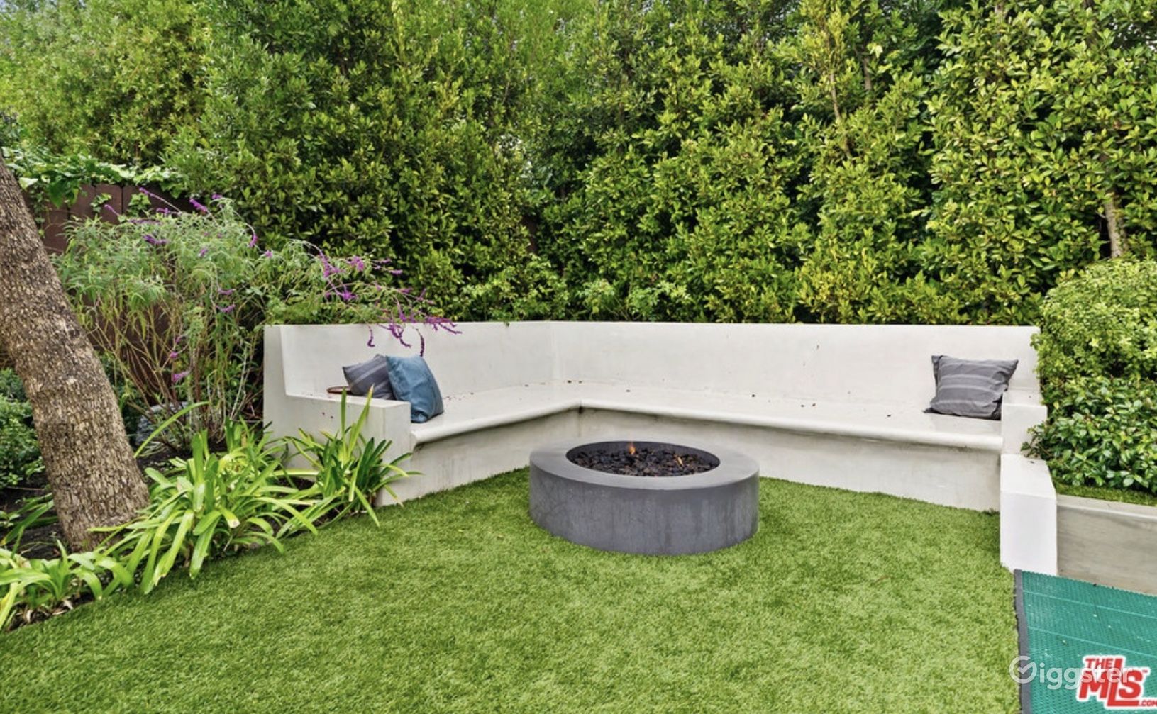 Perfect Cape Cod Americana in Cheviot Hills Rent this location on