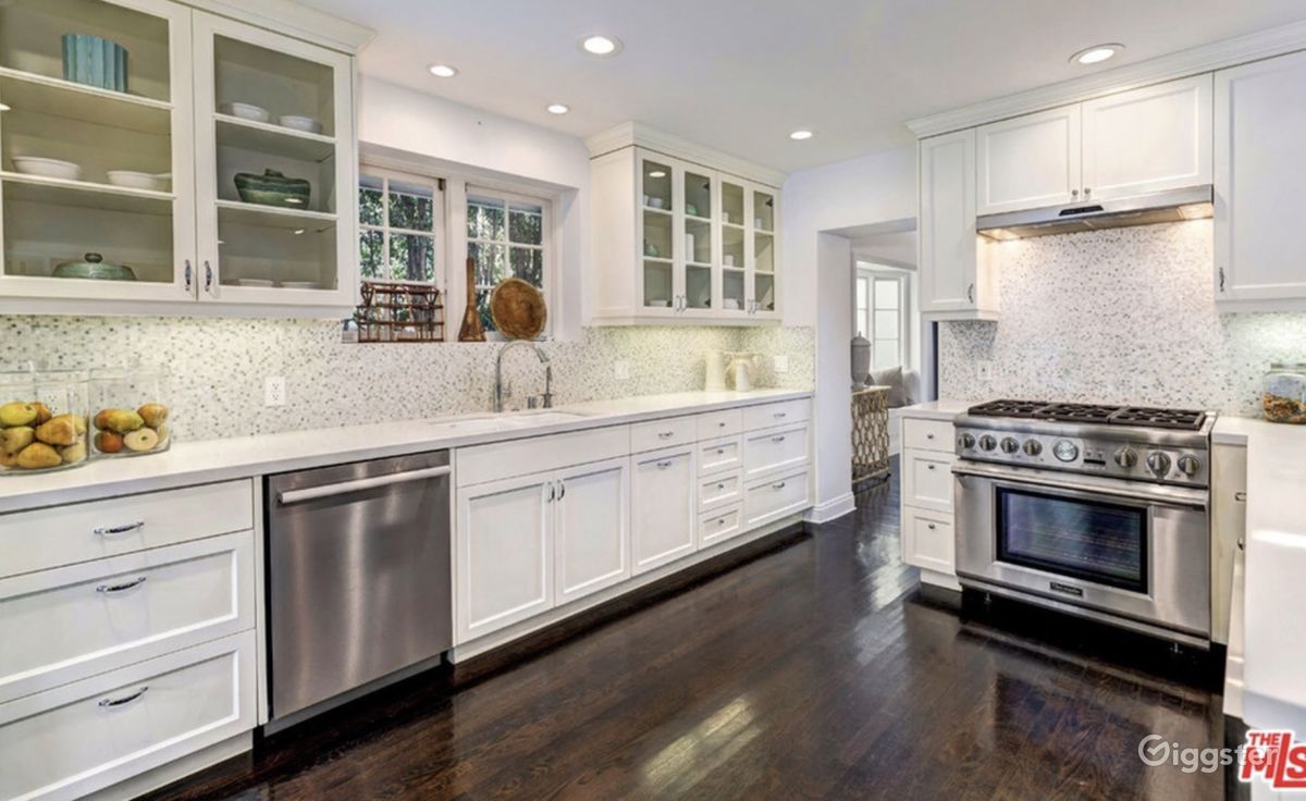 Perfect Cape Cod Americana in Cheviot Hills Rent this location on