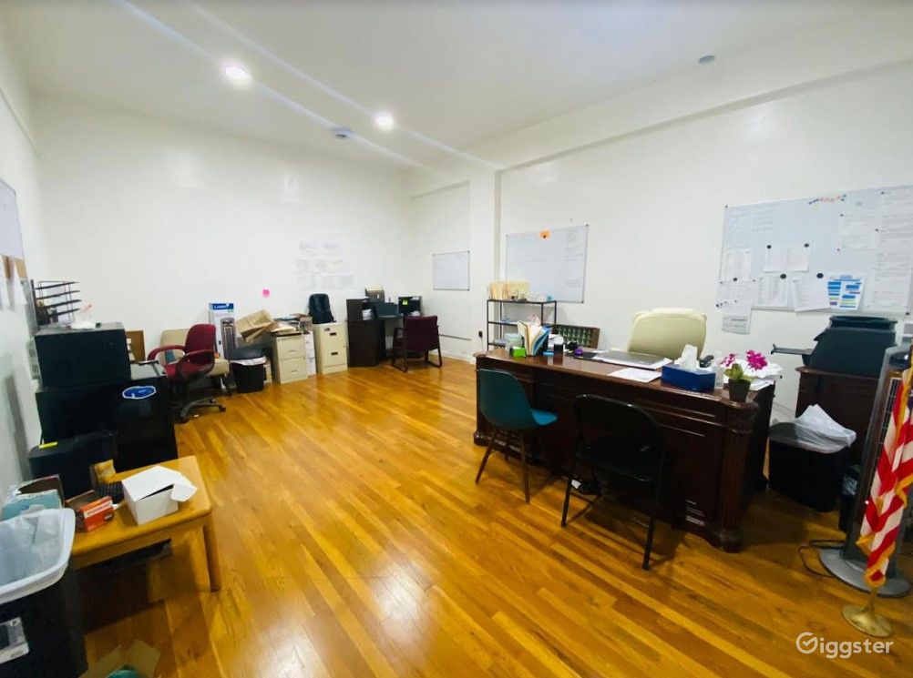 Cozy and Quiet Office Space in Des Moines Rent this location on Giggster