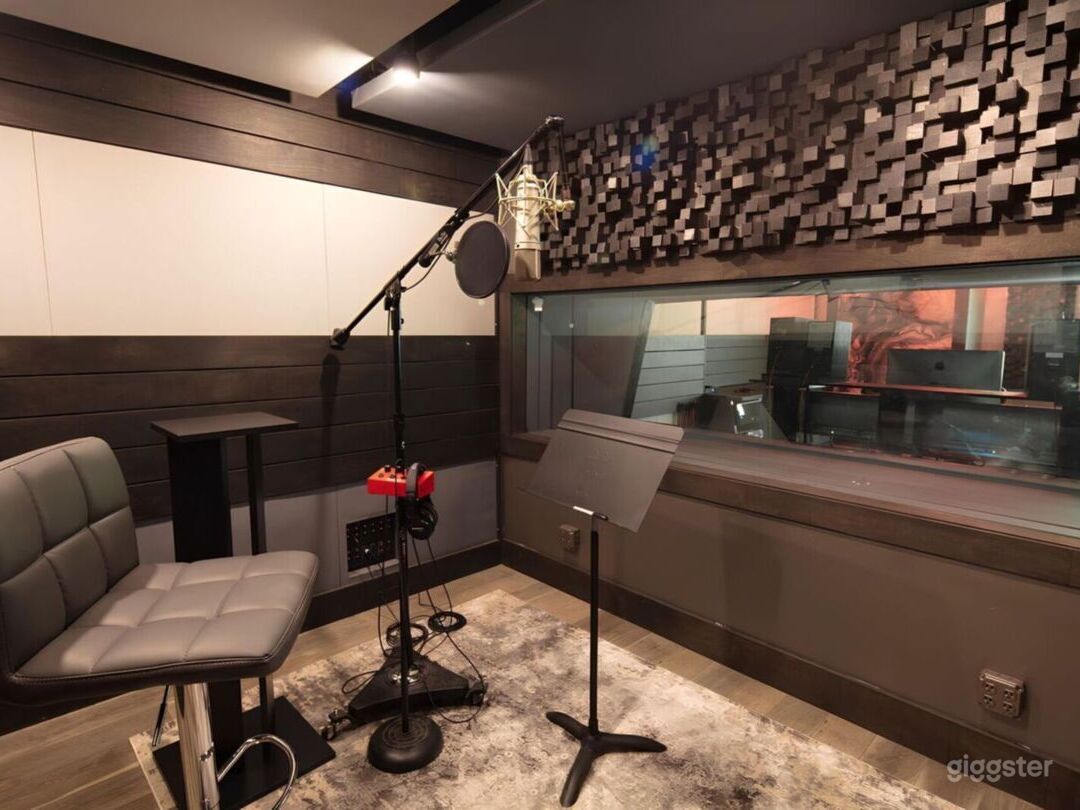 Legendary Recording Studio Q4 in Midtown Photo 4