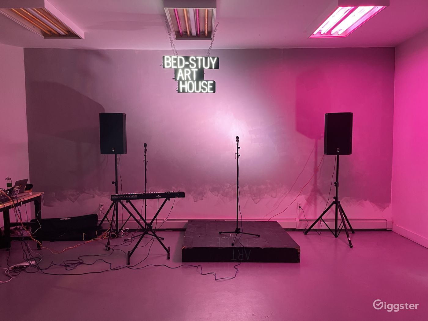 BedStuy Art House A Clean & Open Square Space Rent this location on