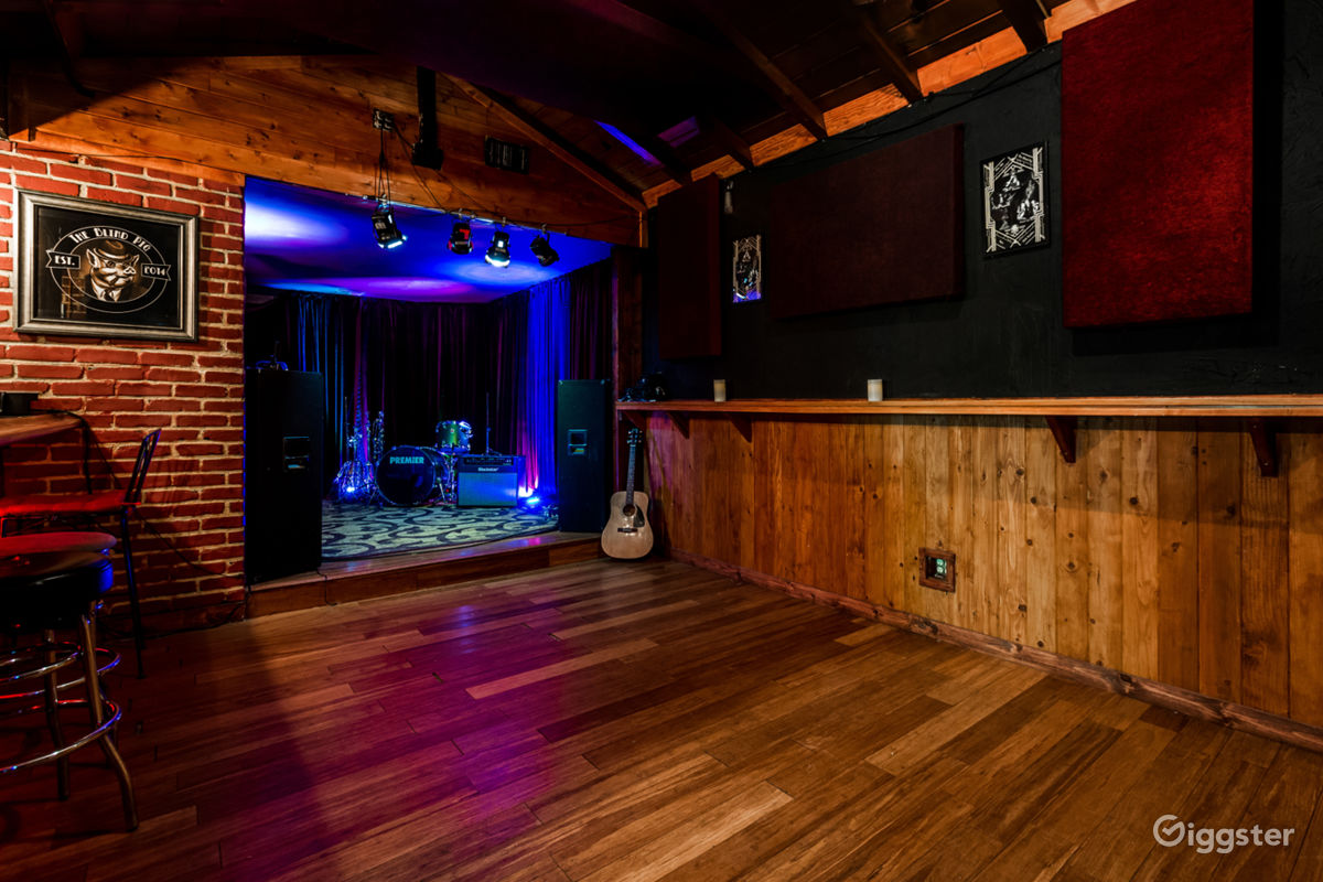Production House With Recording Studio,bar,stage Rent this location