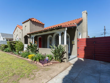 1925 Spanish Charmer