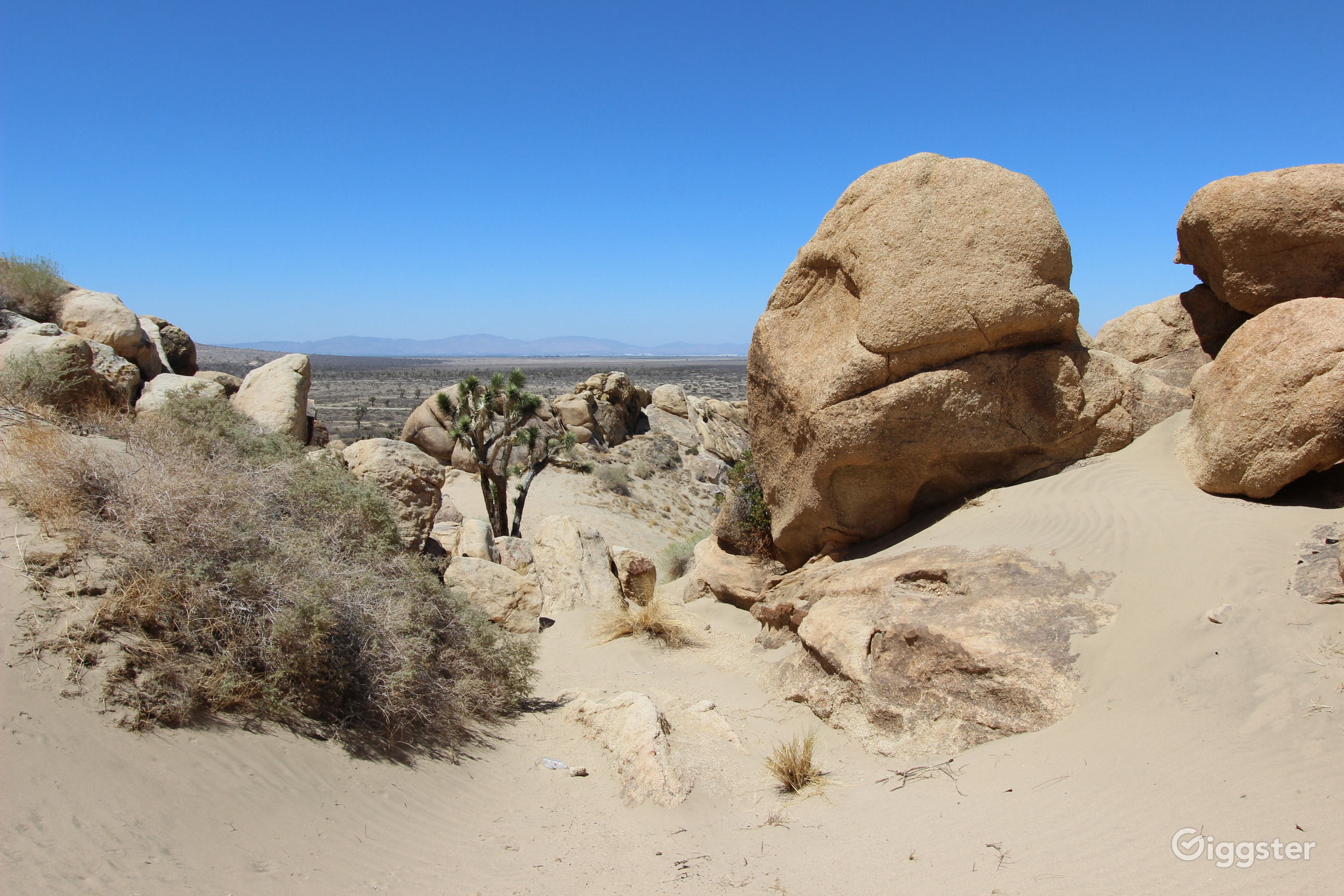 Sandstone Rent this location on Giggster