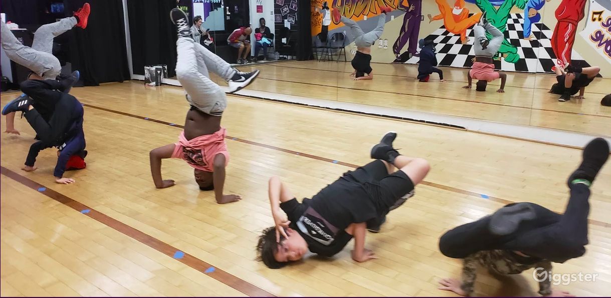 Spacious Studio in Pembroke Pines Rent this location on Giggster