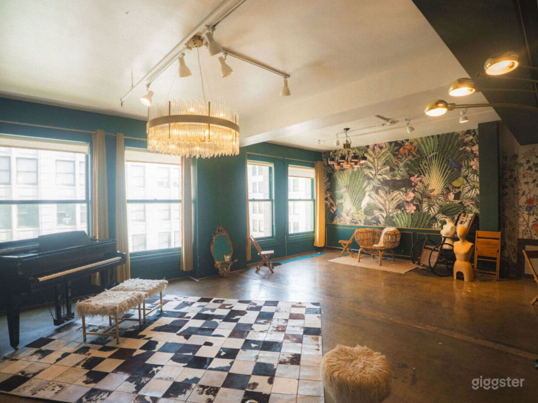 DTLA Studio with Piano, Vintage Décor & Botanical Walls | Rent this ...