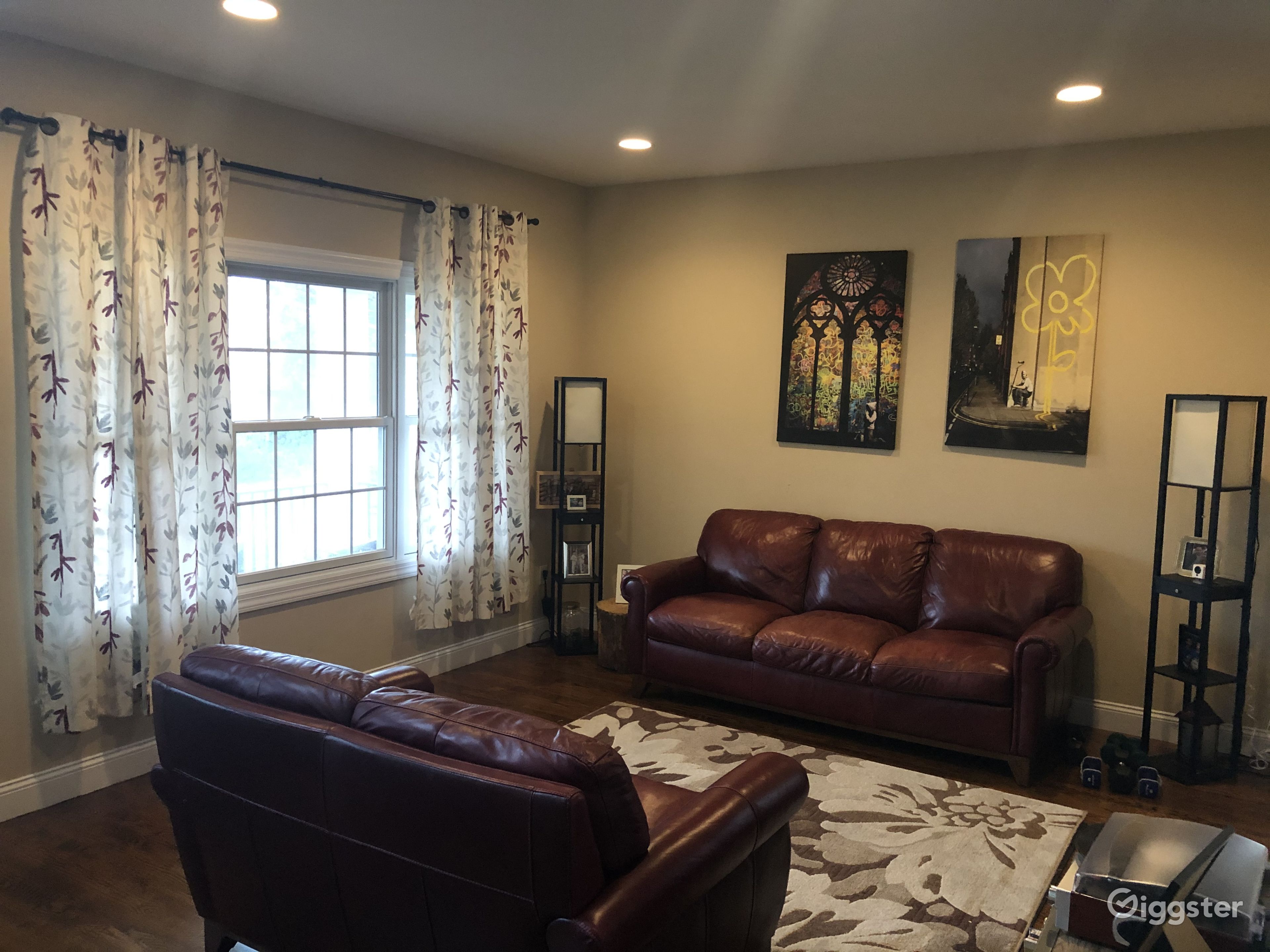 1 Family Suburban Home | Rent this location on Giggster