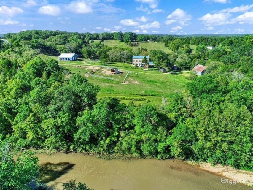 Stunning 1850's Stone House on the Bourbeuse River Rent this location
