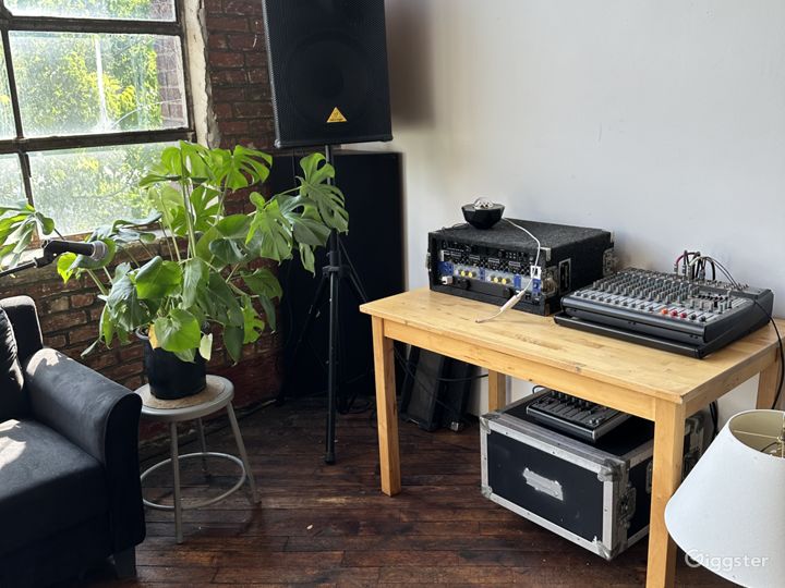 Echoland Studios Near Sunset Park Rent this location on Giggster