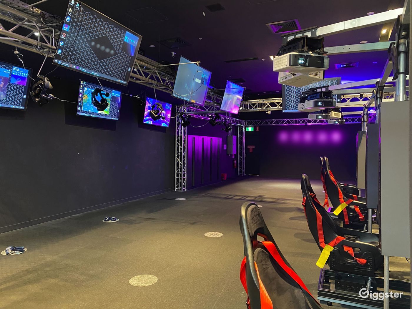 Macquarie Park VIRTUAL REALITY GAME STUDIO Rent this location on