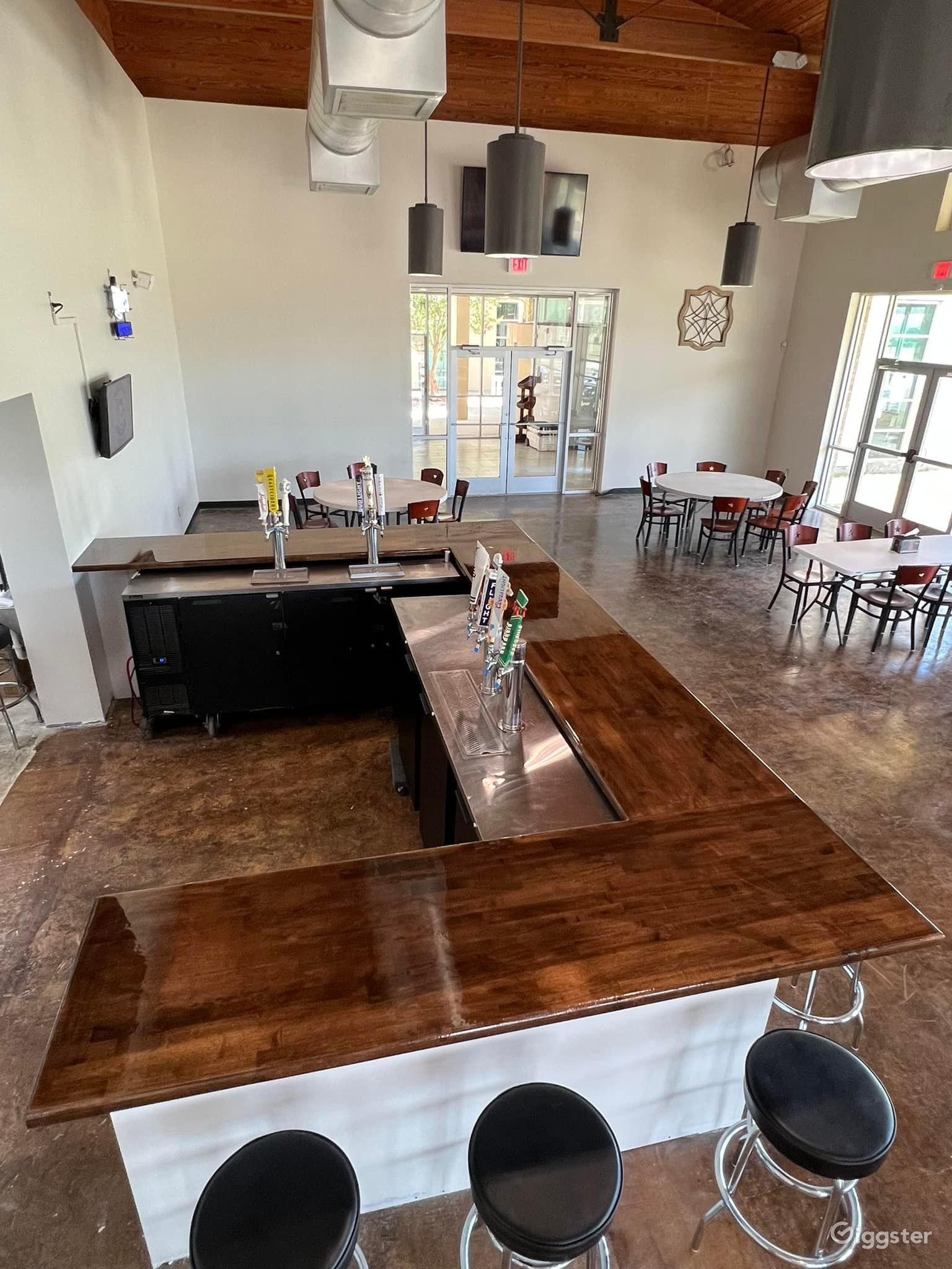 Club House Grill in Mission del Lago Rent this location on Giggster