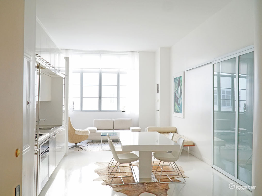 Modern White Daylight Loft With Large Soaking Tub Rent This