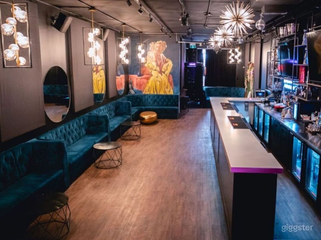 Bar Lounge Photo 3