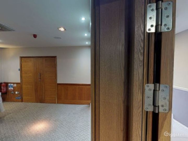 Barton Room in Sutton Coldfield Rent this location on Giggster