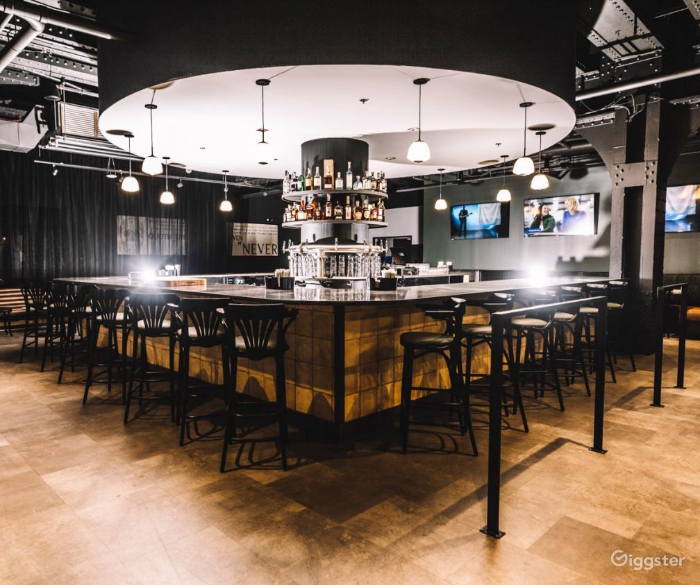 Bar & Lounge in Indianapolis Rent this location on Giggster